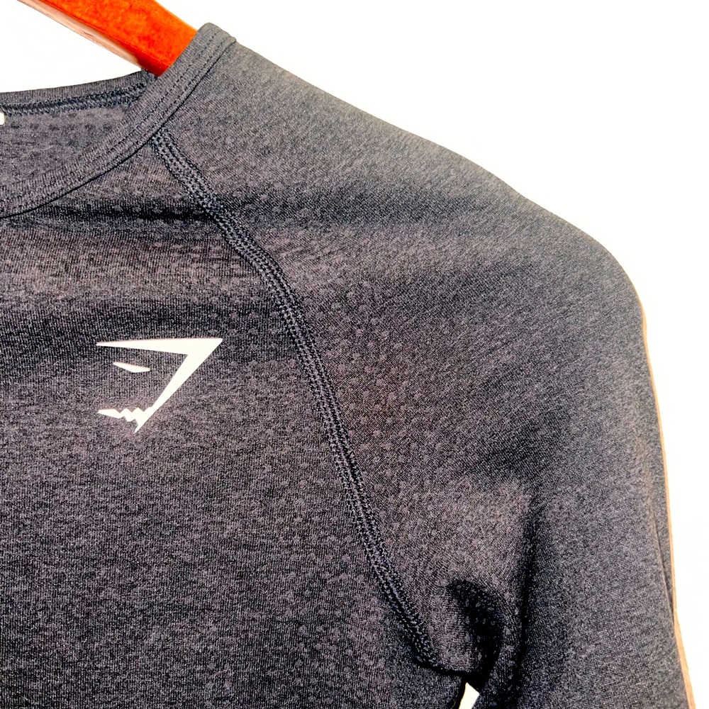 Gymshark women’s long sleeve crop top